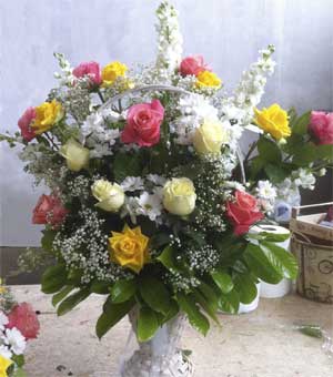 Addobbi floreali per matrimonio e composizioni con rose fresche